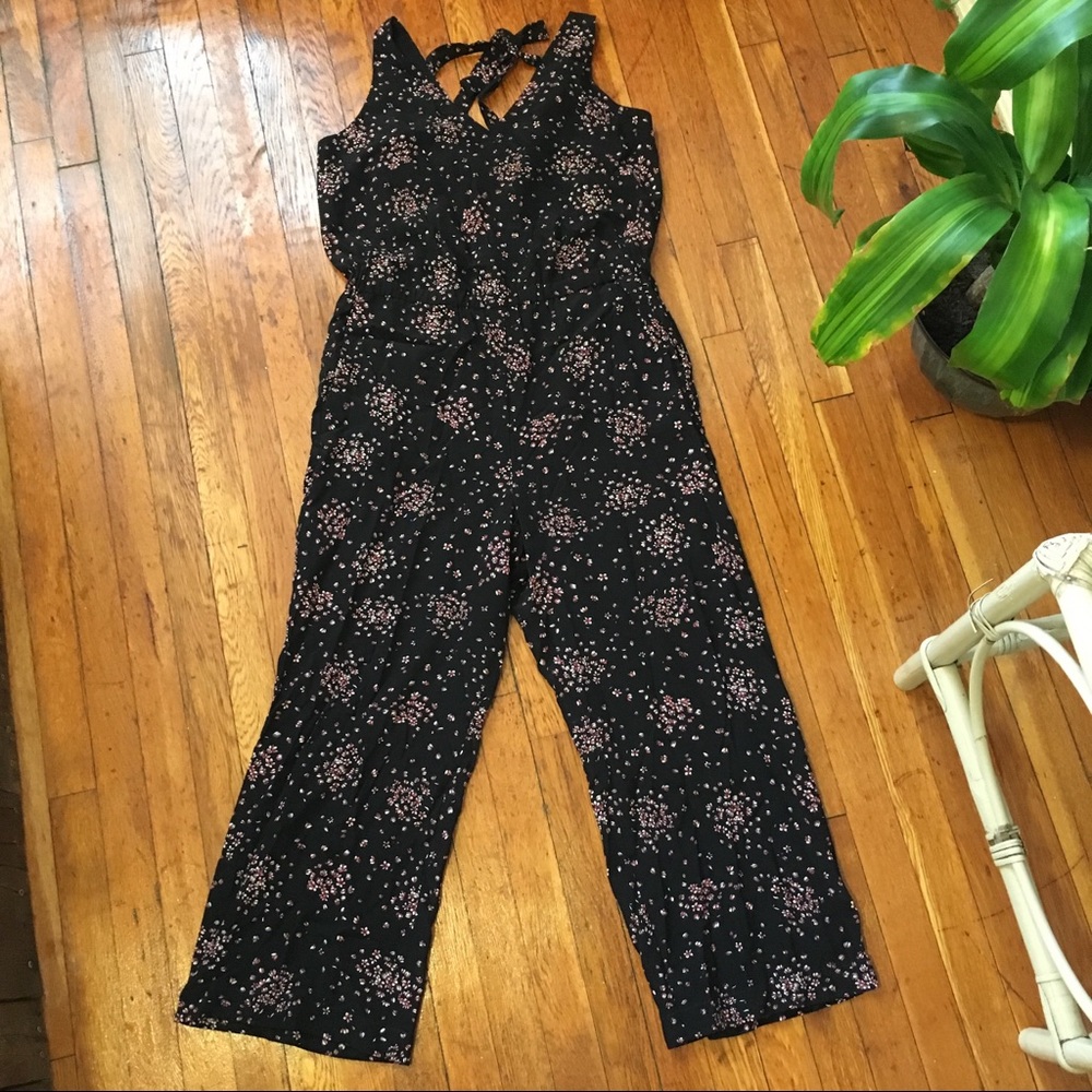 Ann Taylor Loft Size 10P Sleeveless Jumper